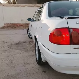 Toyota Corolla 2000
