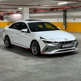 Hyundai Elantra 2022