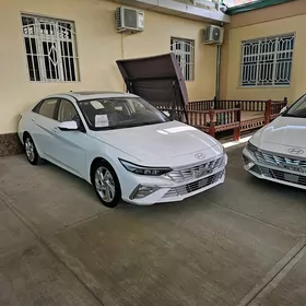 Hyundai Elantra 2025