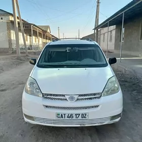 Toyota Sienna 2004