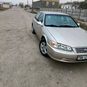 Toyota Camry 2000