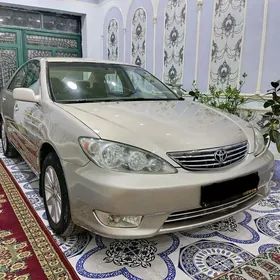 Toyota Camry 2005