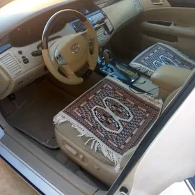 Toyota Avalon 2010