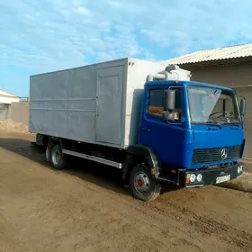 Mitsubishi Canter 1989