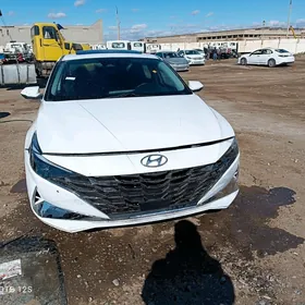 Hyundai Elantra 2021