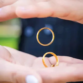 нужна квартира без хозяина