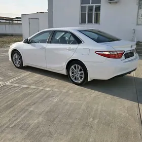 Toyota Camry 2017