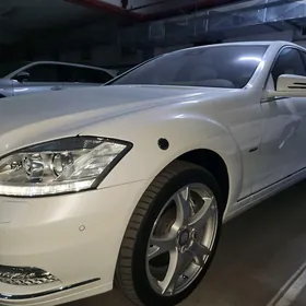 Mercedes-Benz 500SEL 2011