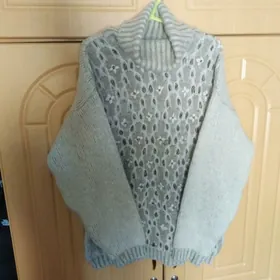 Свитер шерсть