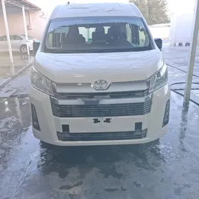 Toyota Hiace 2025