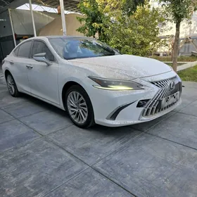 Lexus ES 350 2025