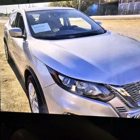 Nissan Rogue Sport 2020