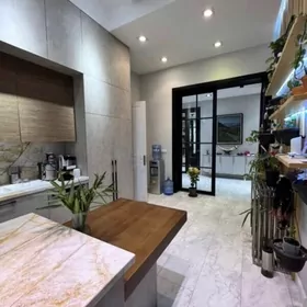 14 TAPGYR 5KOMN 11 ETAJ