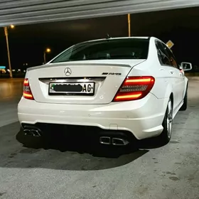 Mercedes-Benz C350 2013
