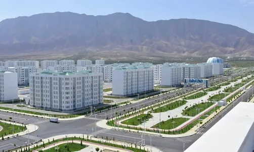 Arkadag şäherinde bedewleriň we söwda kerweniniň heýkelleri ýerleşdirilen seýilgäh gurulýar