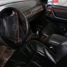 Mercedes-Benz 600SEL 1992