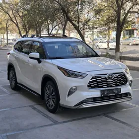 Toyota Highlander 2020