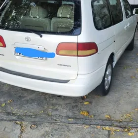Toyota Sienna 2000