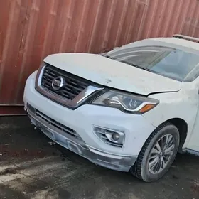 Nissan pathfinder morda 2020