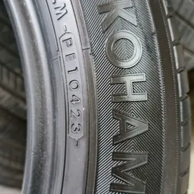 Yokohama 215 55 17 23Ý