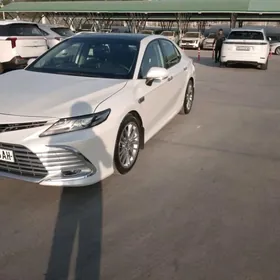 Toyota Camry 2022