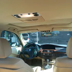 BMW E60 2004