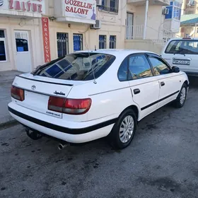 Toyota Carina 1992