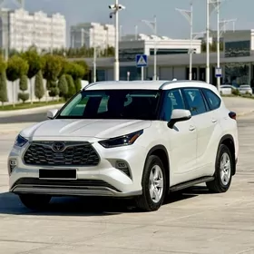 Toyota Highlander 2021
