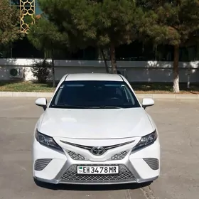 Toyota Camry 2021