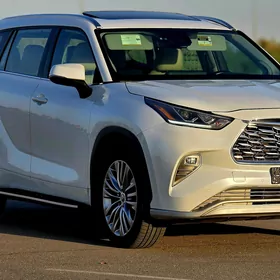 Toyota Highlander 2022