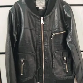 Oglan kurtka we wetrowka