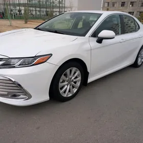 Toyota Camry 2020