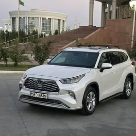 Toyota Highlander 2020