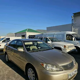 Toyota Camry 2004
