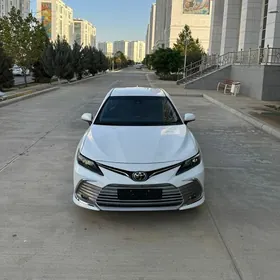 Toyota Camry 2022