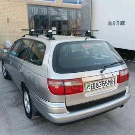 Toyota Carina 1997