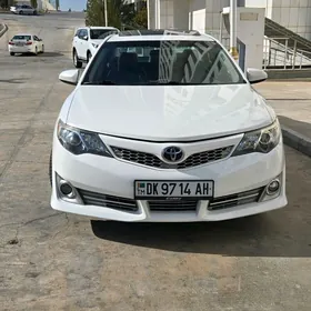 Toyota Camry 2012