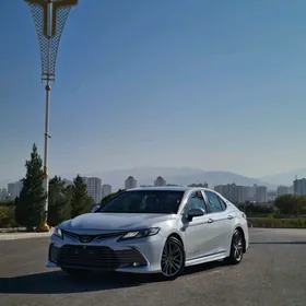 Toyota Camry 2018