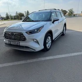 Toyota Highlander 2022