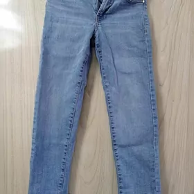 Джинсы