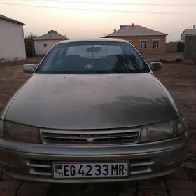 Toyota Carina 1992