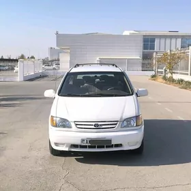 Toyota Sienna 2002