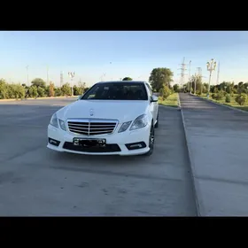 Mercedes-Benz 300E 2011