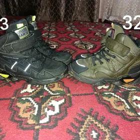 спортивные сапоги