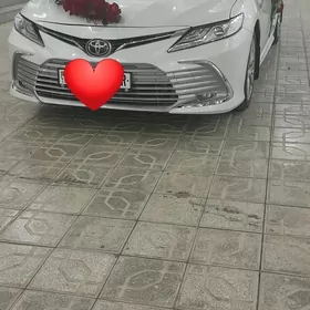 Toyota Camry 2020