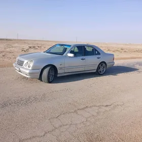 Mercedes-Benz E320 1996
