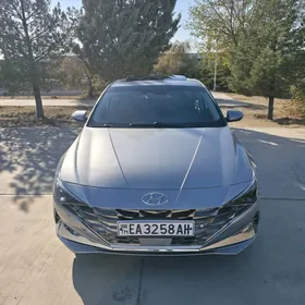 Hyundai Elantra 2021