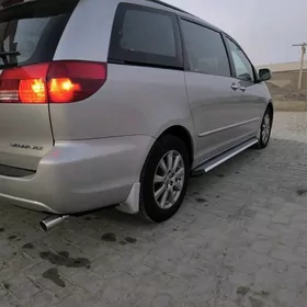 Toyota Sienna 2004