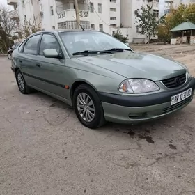 Toyota Avensis 2002