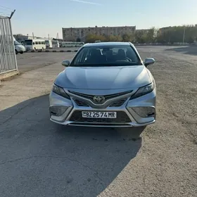 Toyota Camry 2022